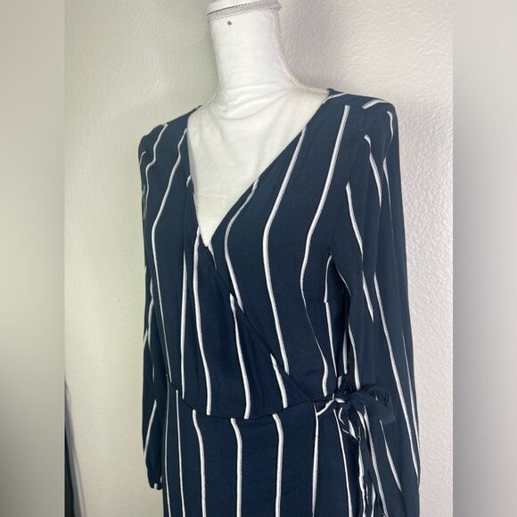H&M striped Navy Long sleeve Maxi dress size 10 - Picture 3 of 8